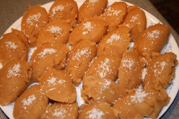 Sütlü Un Helvası Tarifi ve Malzemeleri